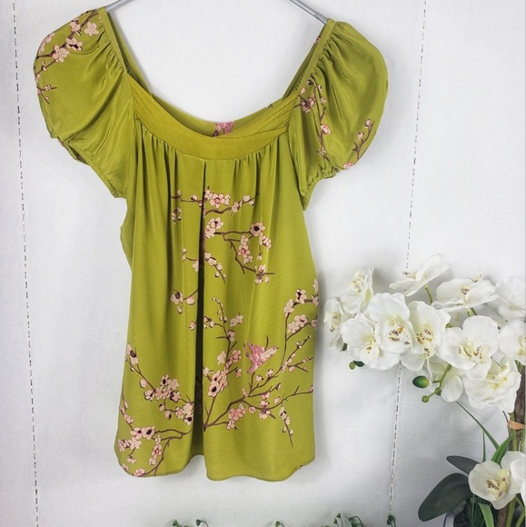 Anthropologie Tops - Anthropologie Harkham Silk Top  Pink Birds Sz4